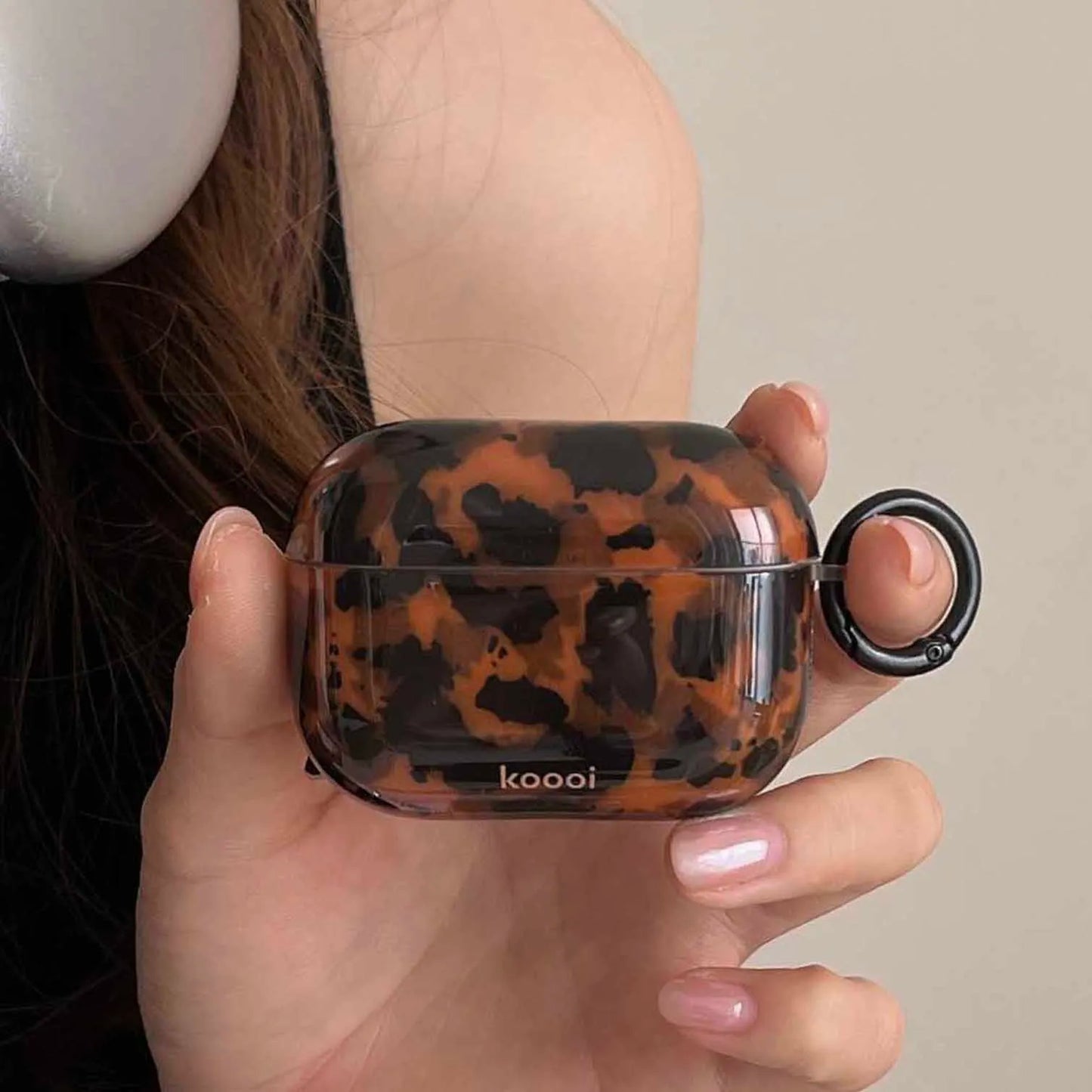 🧡 Amber Earphone Case – Luxe Protection for Your AirPods! 🧡