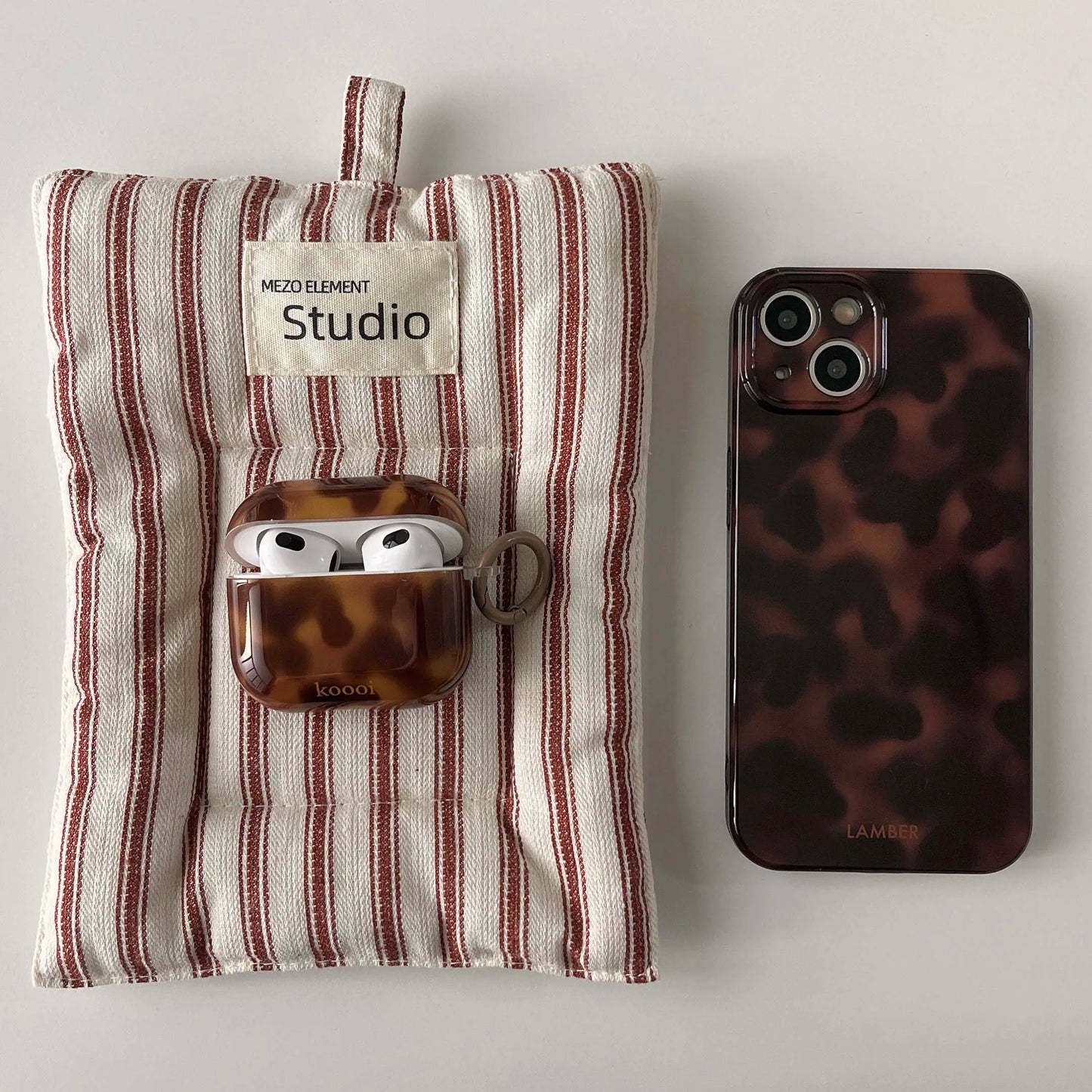 🧡 Amber Earphone Case – Luxe Protection for Your AirPods! 🧡